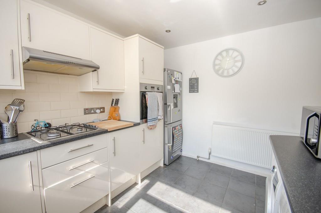 Kitchen pic 2.jpg