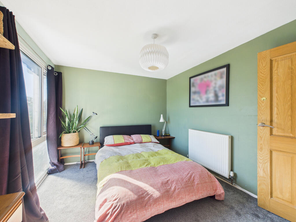 CAM02909G0-PR0494-STILL015