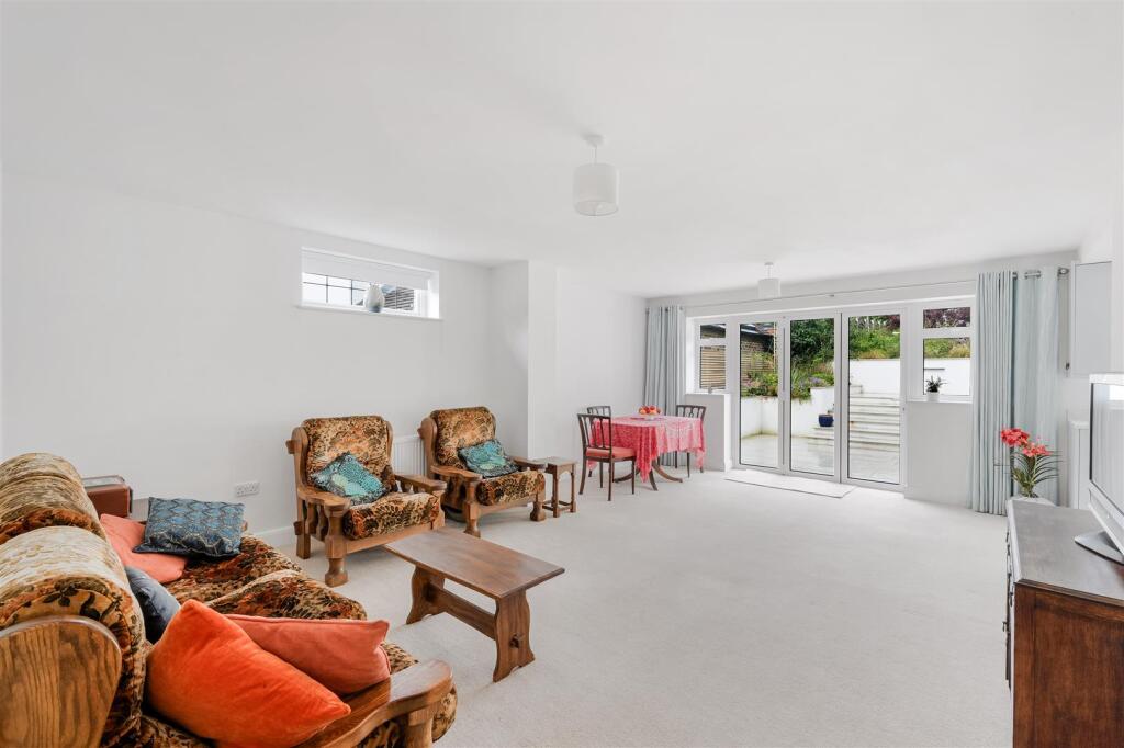 WARREN ROAD, 154  (13).jpg