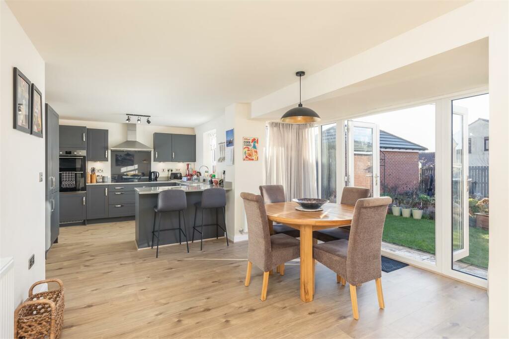 Derwent Road 85 Kitchen Dining Living Room-2.jpg