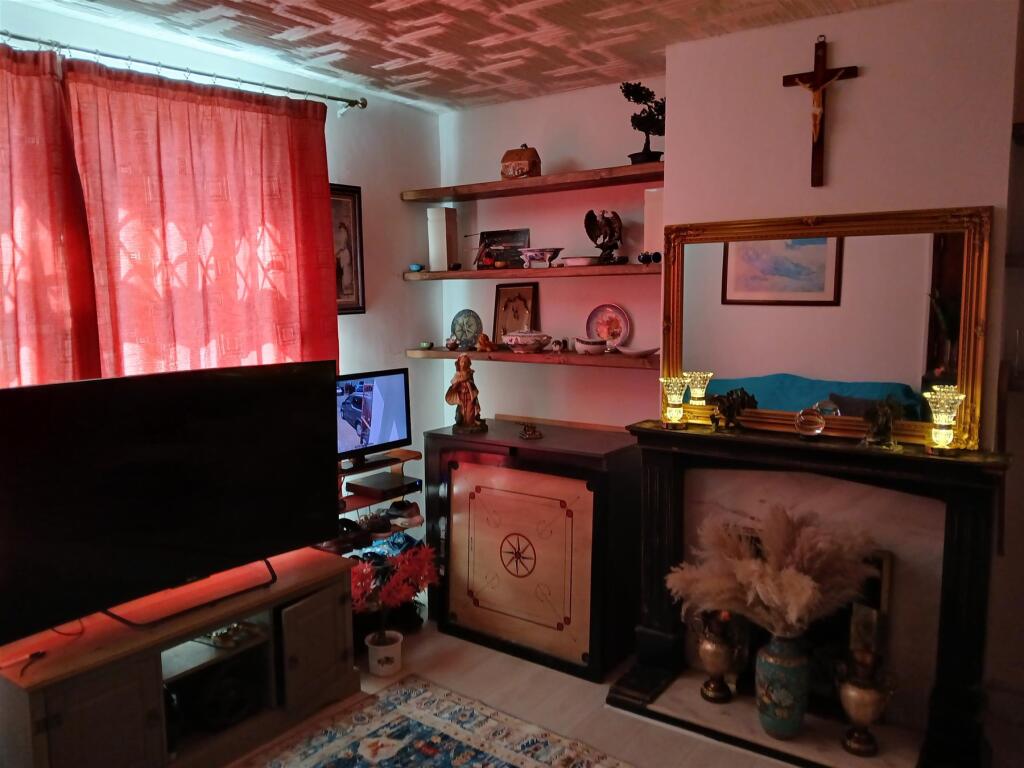 Lounge A