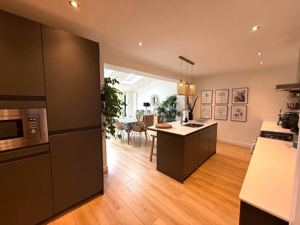 Additional Kitche...