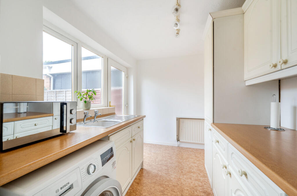 1313761-18-685be9...