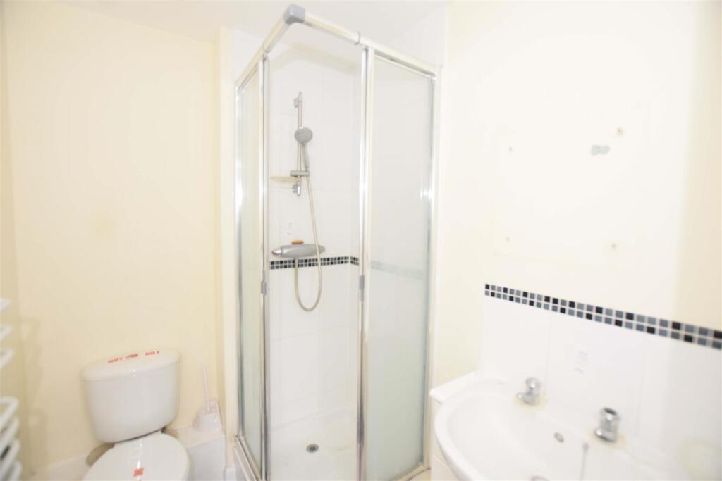 Ensuite. copy.jpg