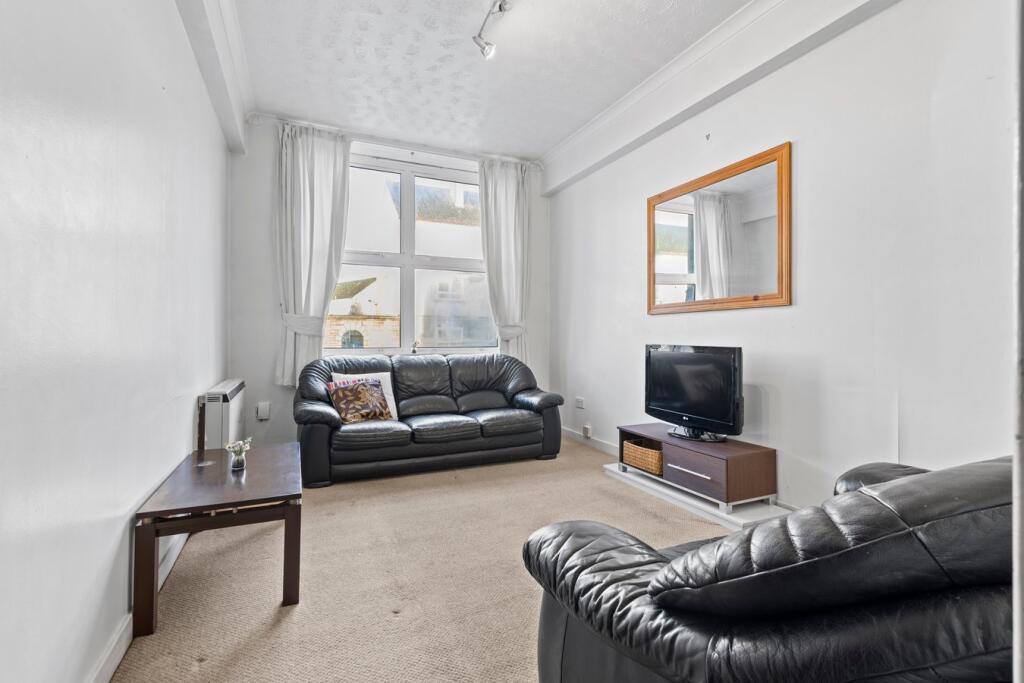 Morton Place, Kilmarnock, KA1