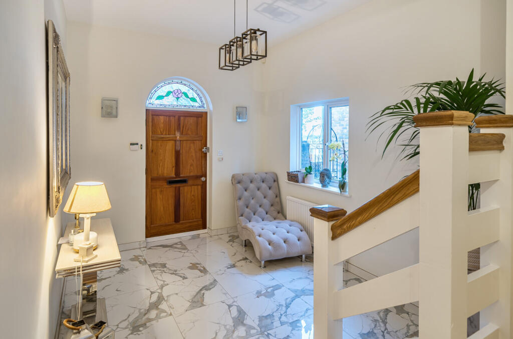 1374475-6-6904dd9...