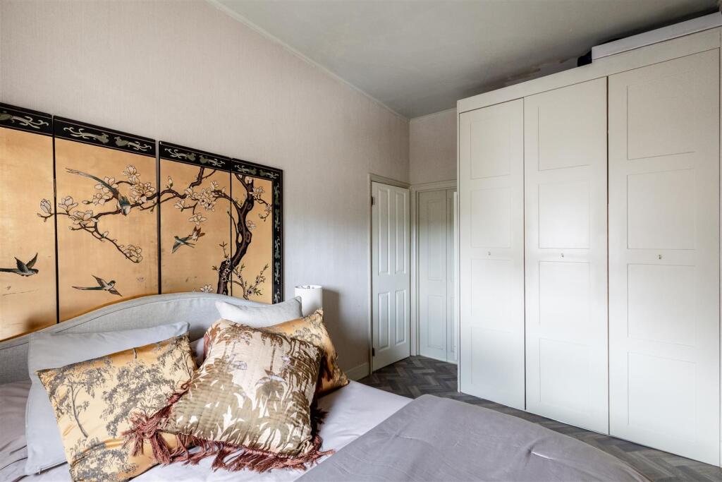 8b Burlington Court-14.jpg