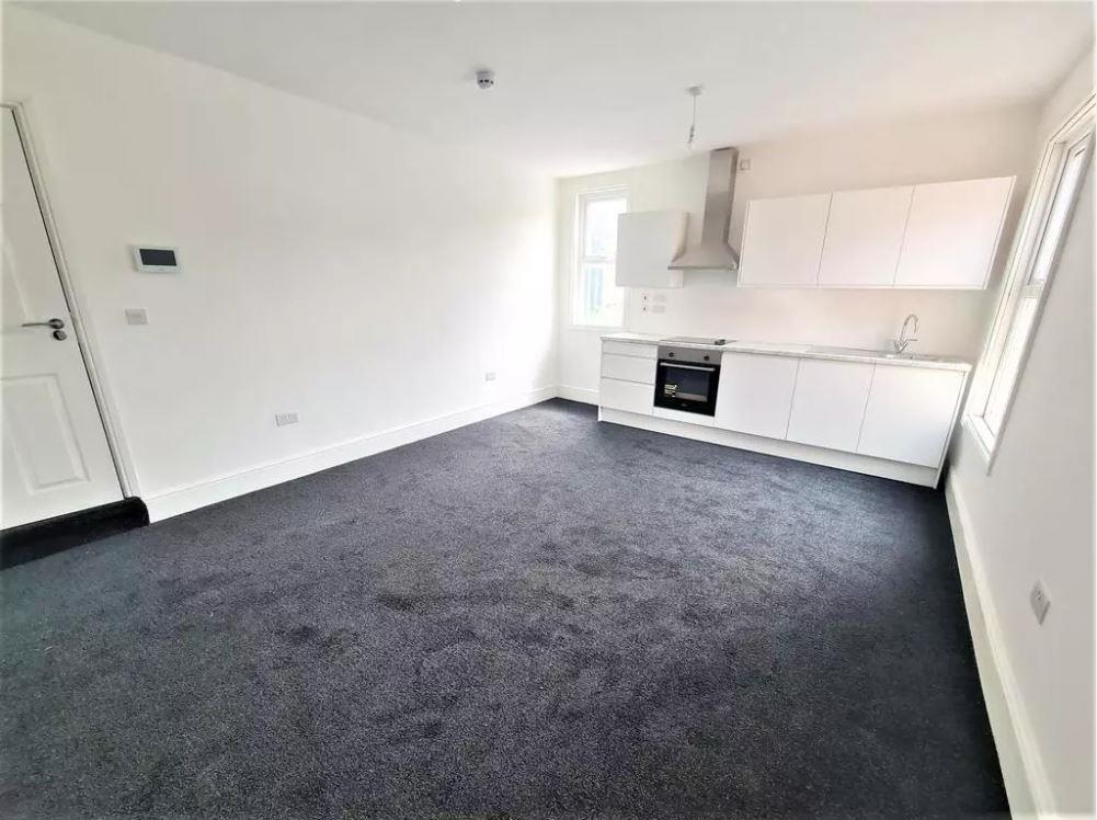 Open Plan Sitting Room/ Kitchen Pic 1