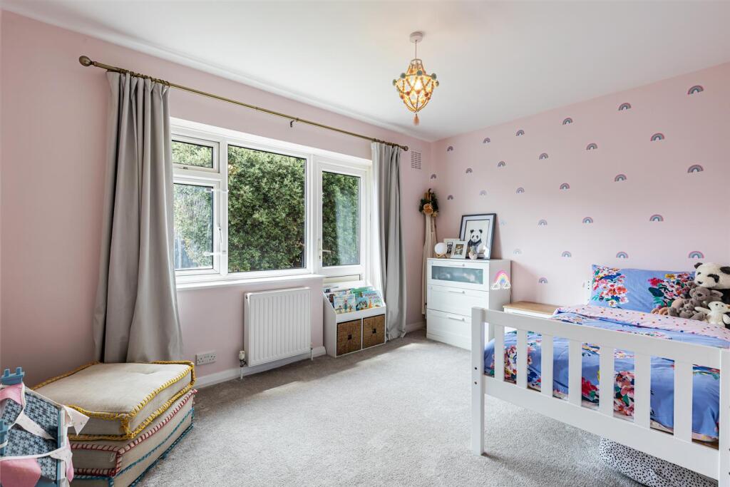 A26 - 20 Oxlea Close Torquay - 250714.jpg