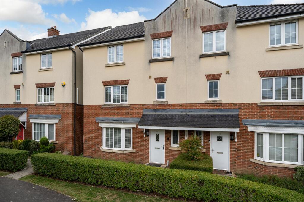 13-Scarbrough-Drive-8.jpg