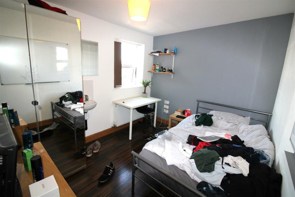 Bedroom 5