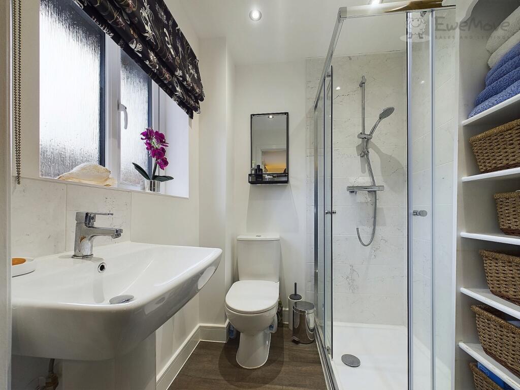 CAM03640G0-PR0034-STILL009