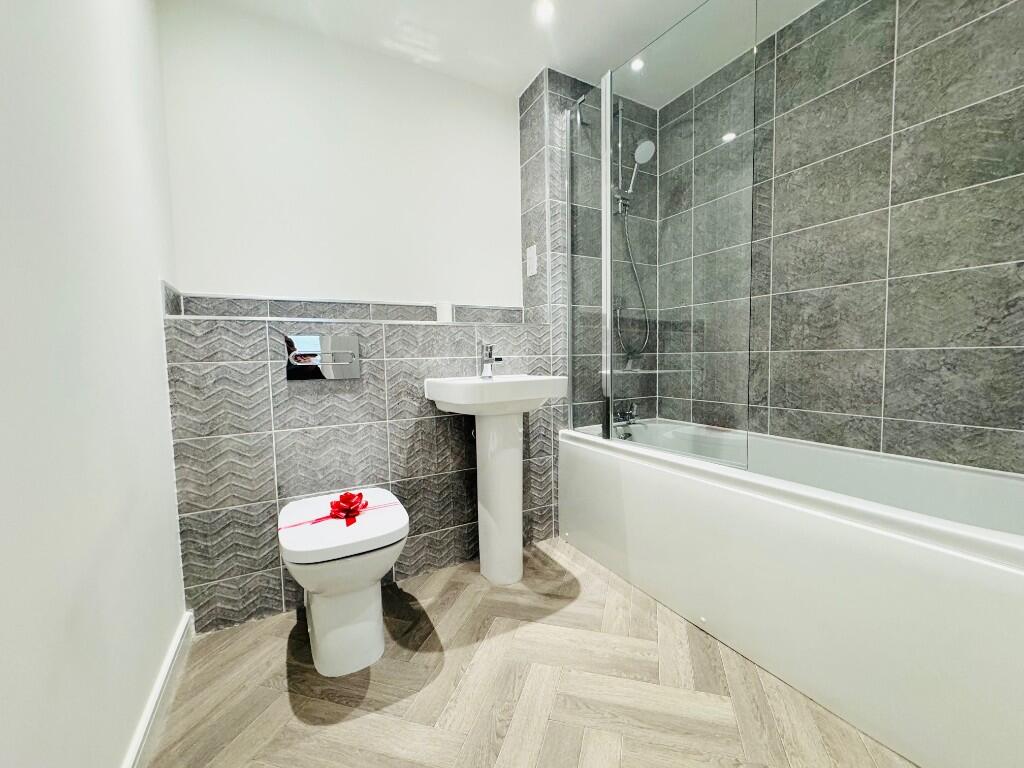 Main Bathroom
