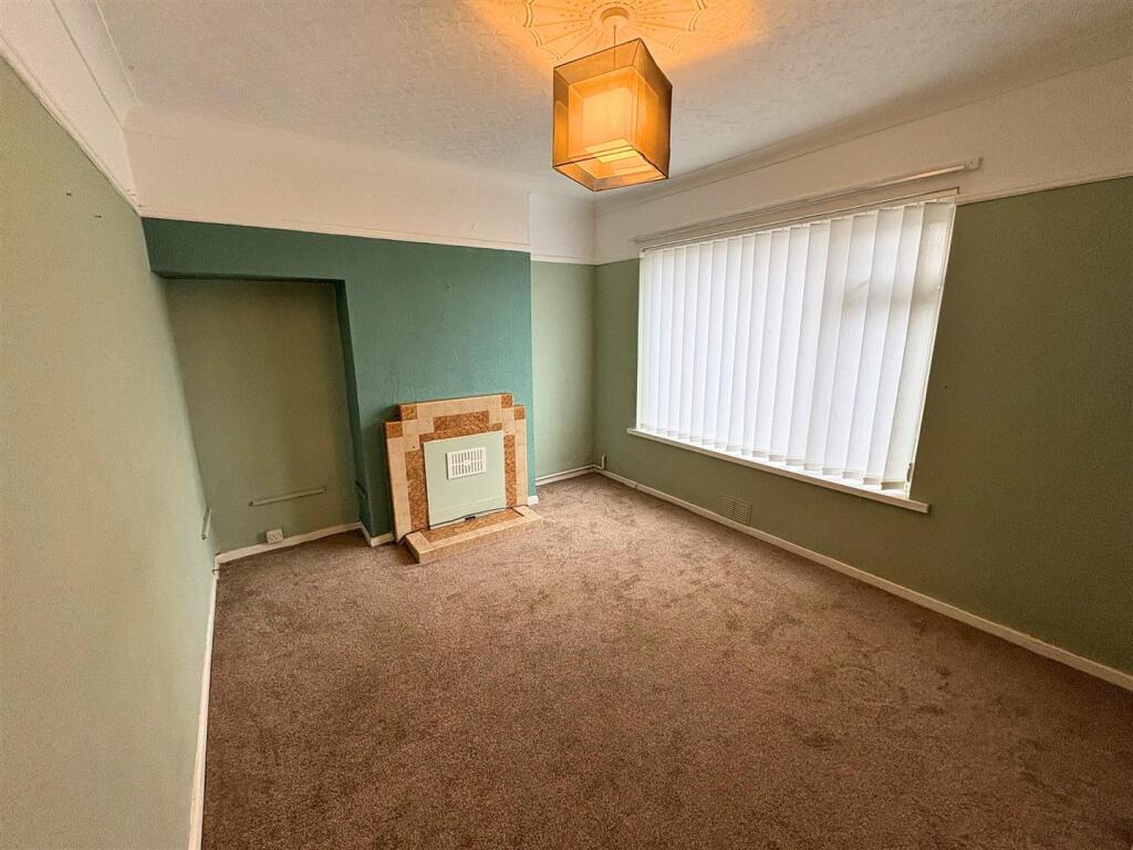 Lounge 2a (edit).jpg