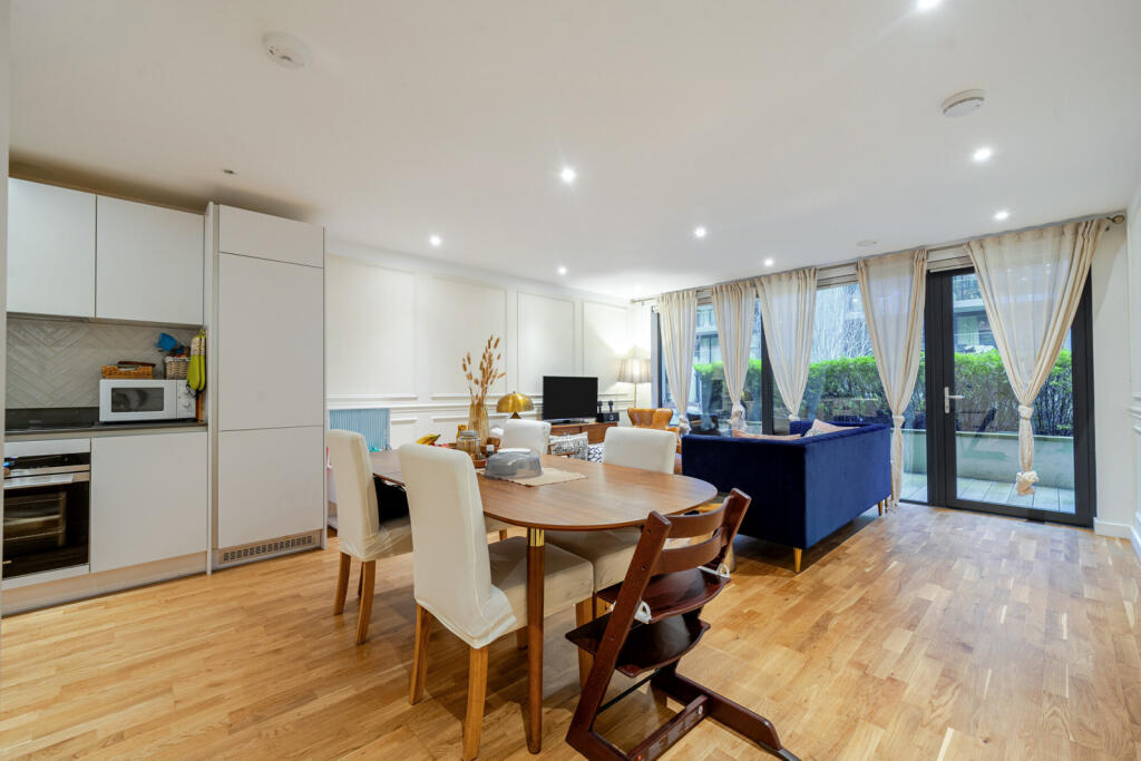Reception/Kitchen