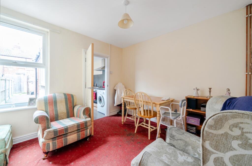 1381462-5-691c6ae1afc05