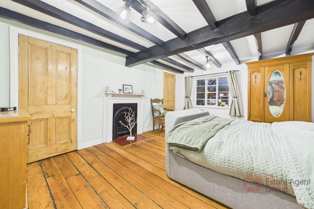 CAM02494G0-PR0066-STILL030