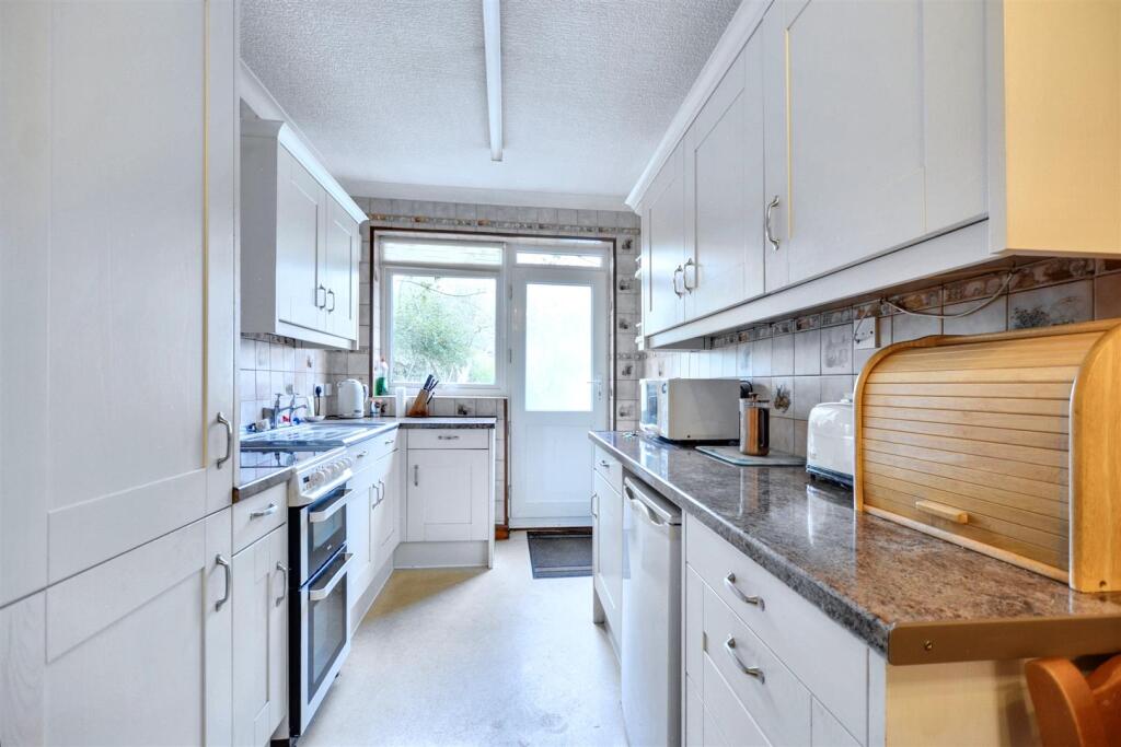 Kitchen_1.jpeg