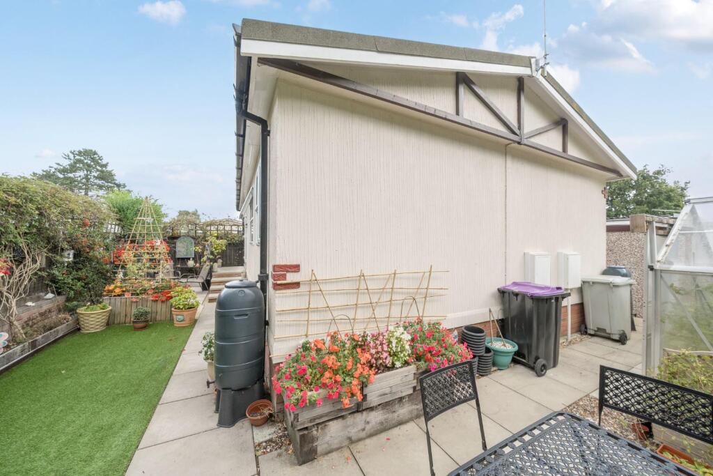 SIDE OF PROPERTY.jpg