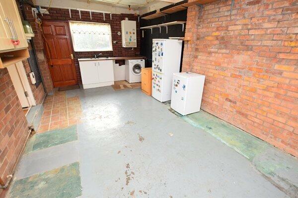 garage/utility