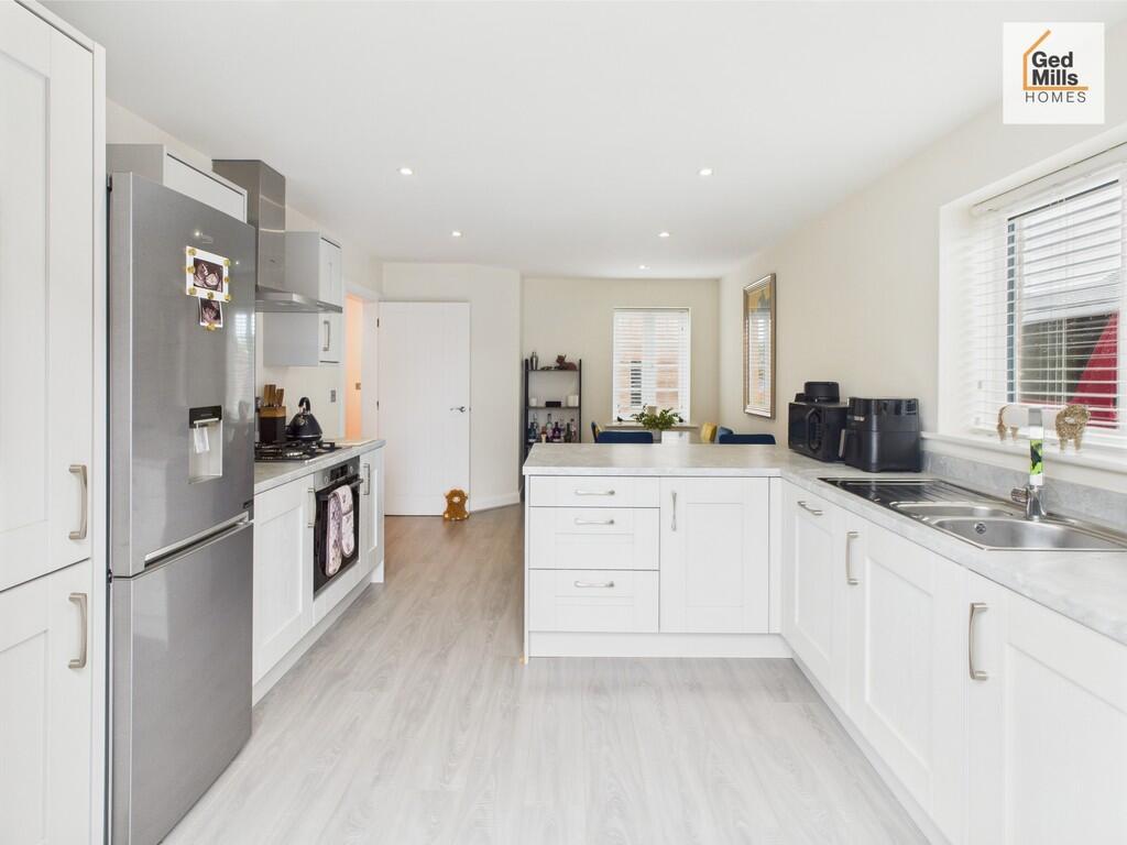 CAM04261G0-PR0055...