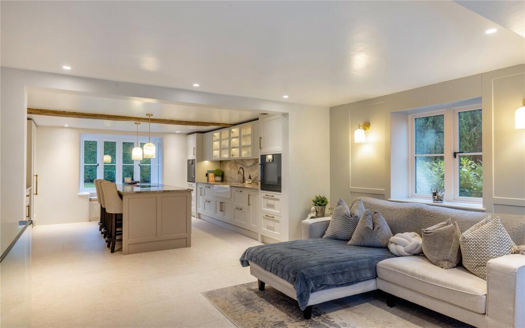 Kitchen/Sitting Room