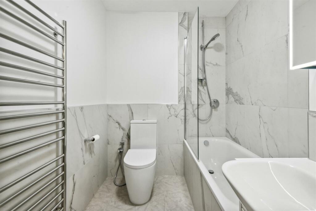 Fitzroy Crescent, W4 - FOR SALE