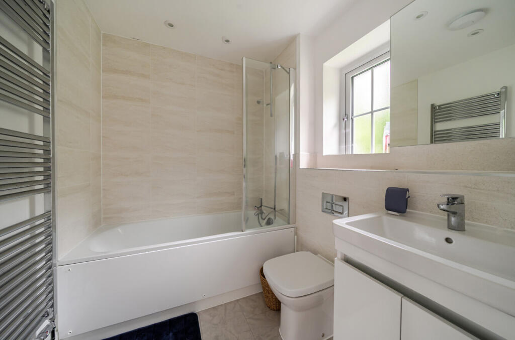 1355000-16-68cbf2...