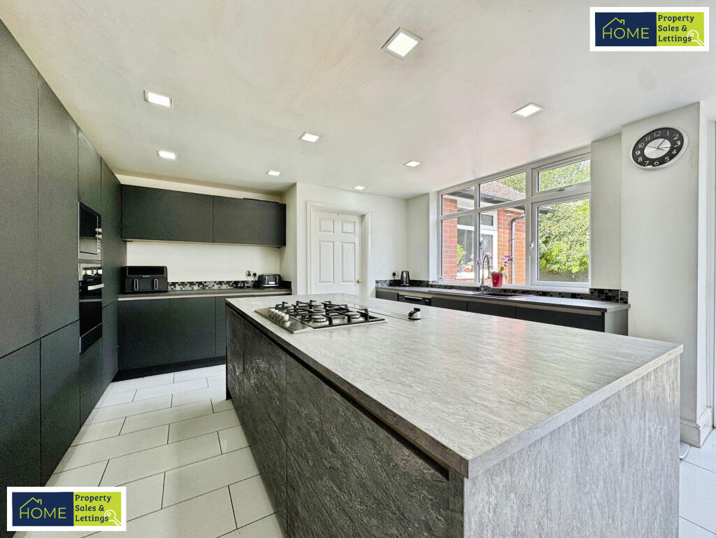 585 Loughborough Road, Birstall, Leicester, LE4 4N