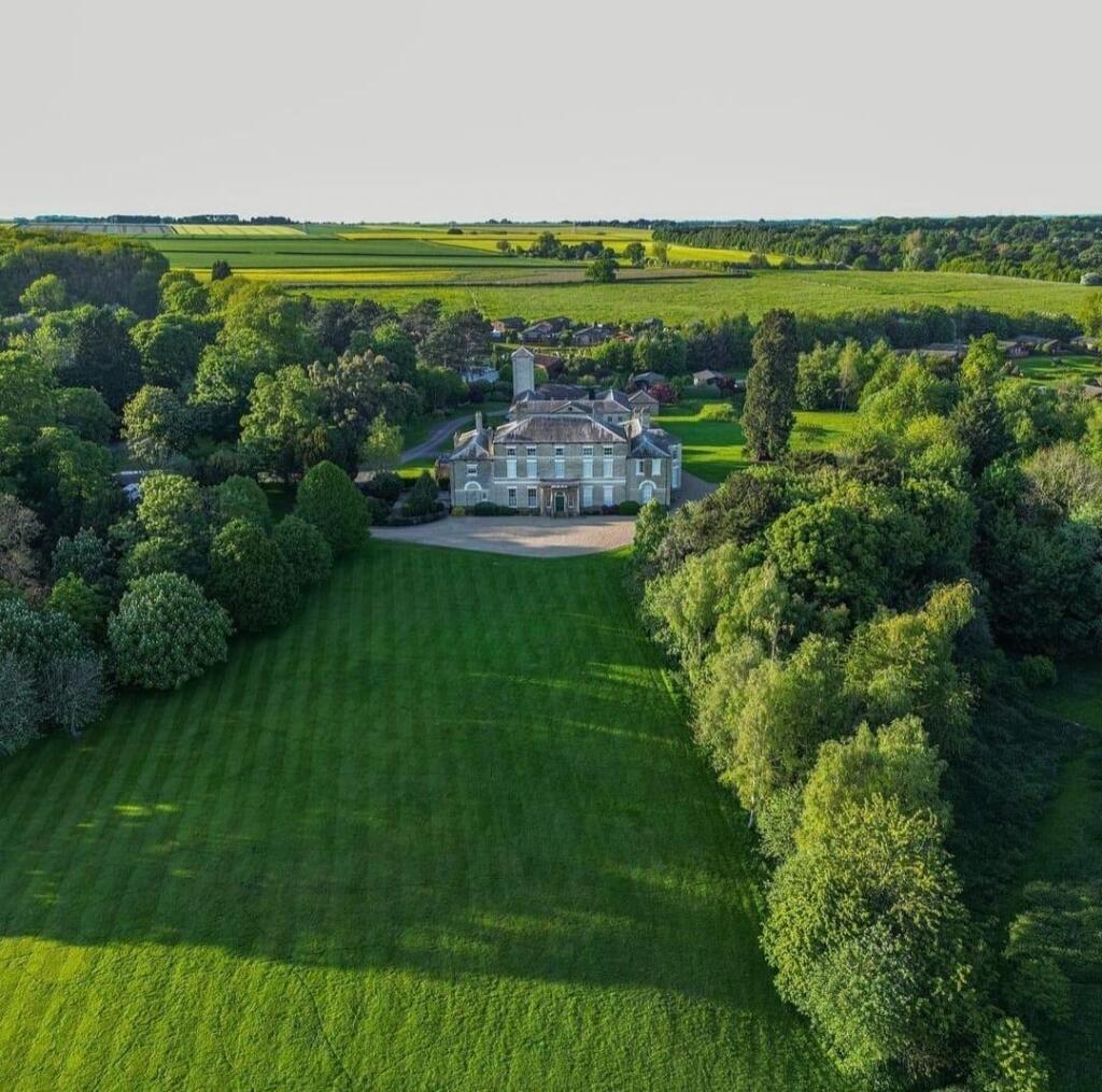 Raywell House
