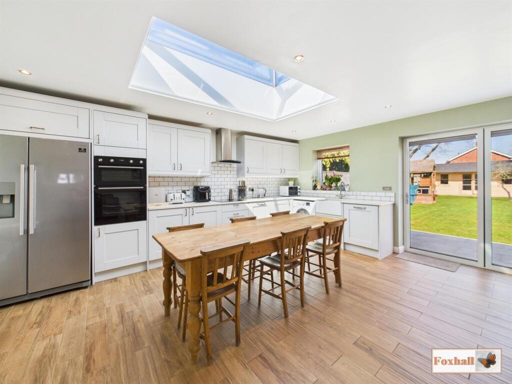 Kitchen / Living Area (Family Room)