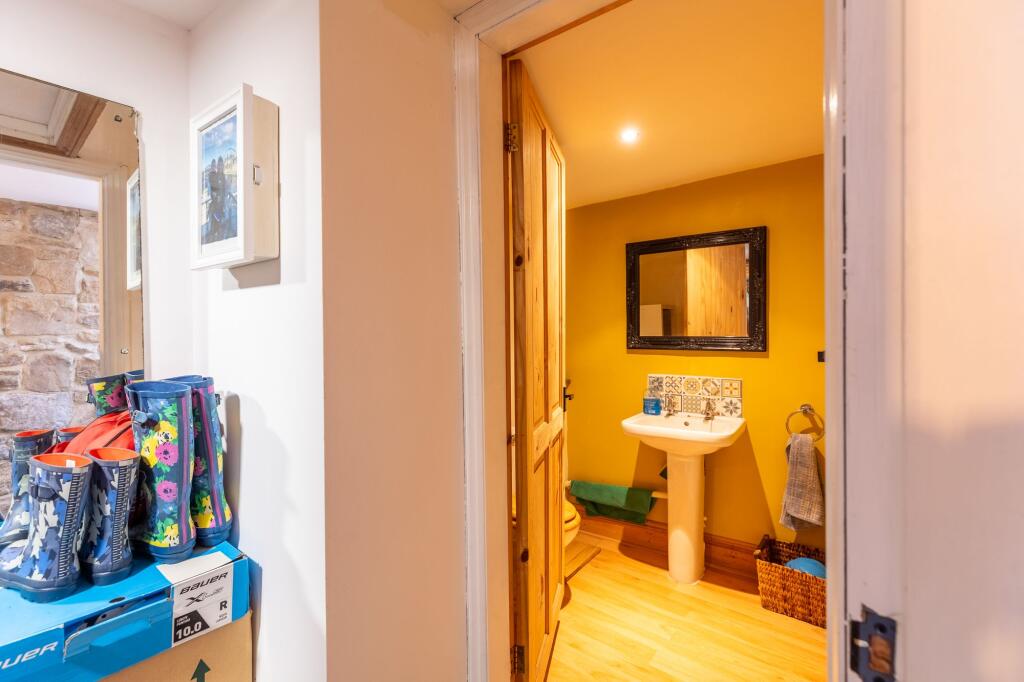 Ground Floor | Boot Room / W C