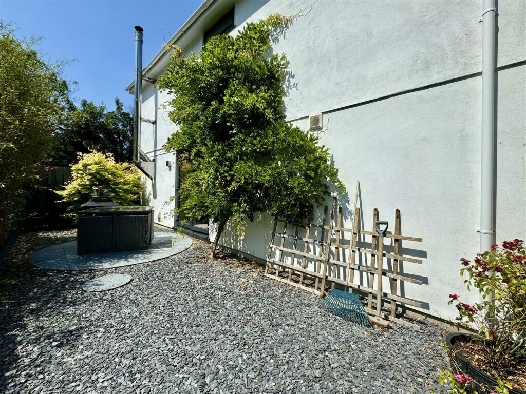Side Garden