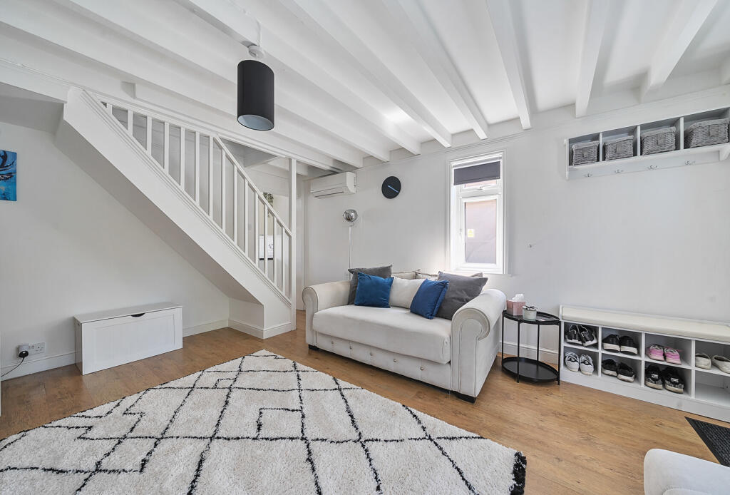 1309932-13-6852c8...