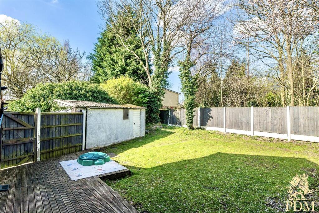 5 Balmoral Crescent Nottingham NG8 2DQ