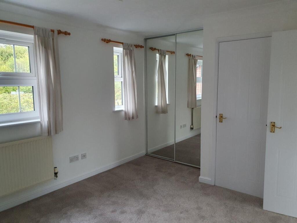 Master to wardrobes.jpg