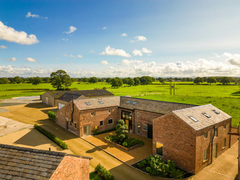 20230921-1131_Maison Haus - Blakeley Stables, Knut