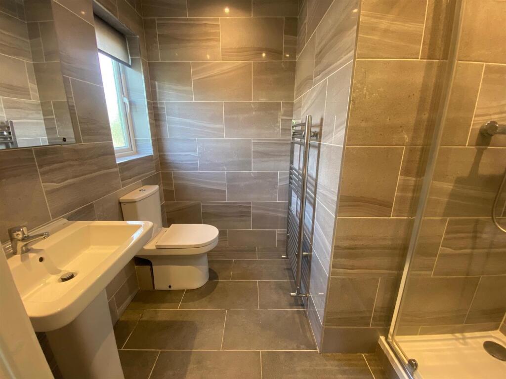 EN SUITE.jpg