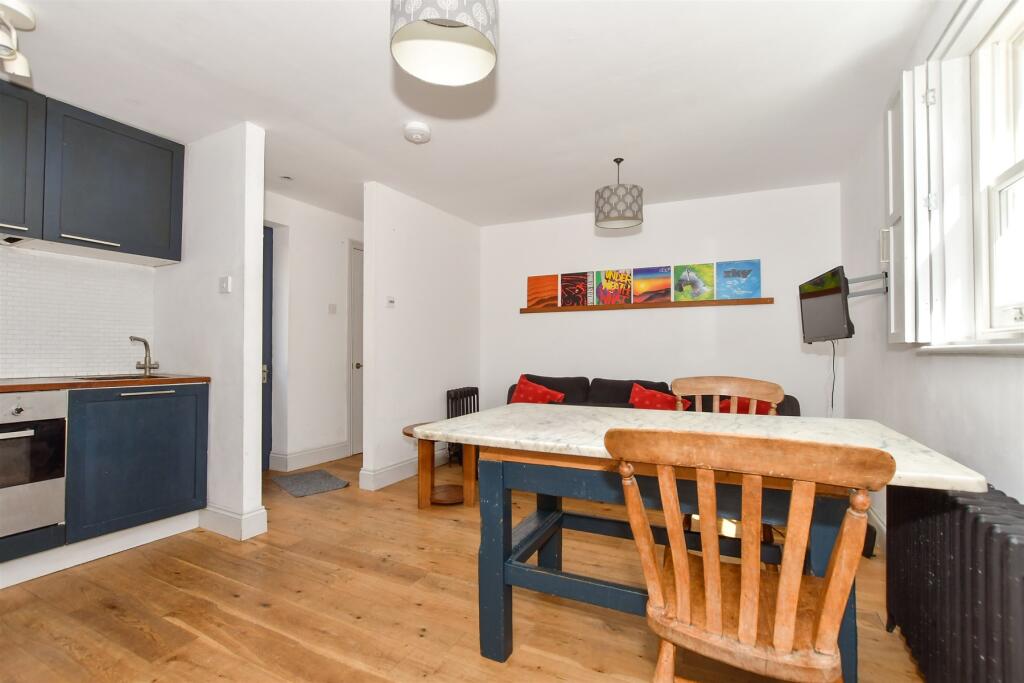 Annexe Lounge/ Kitchen