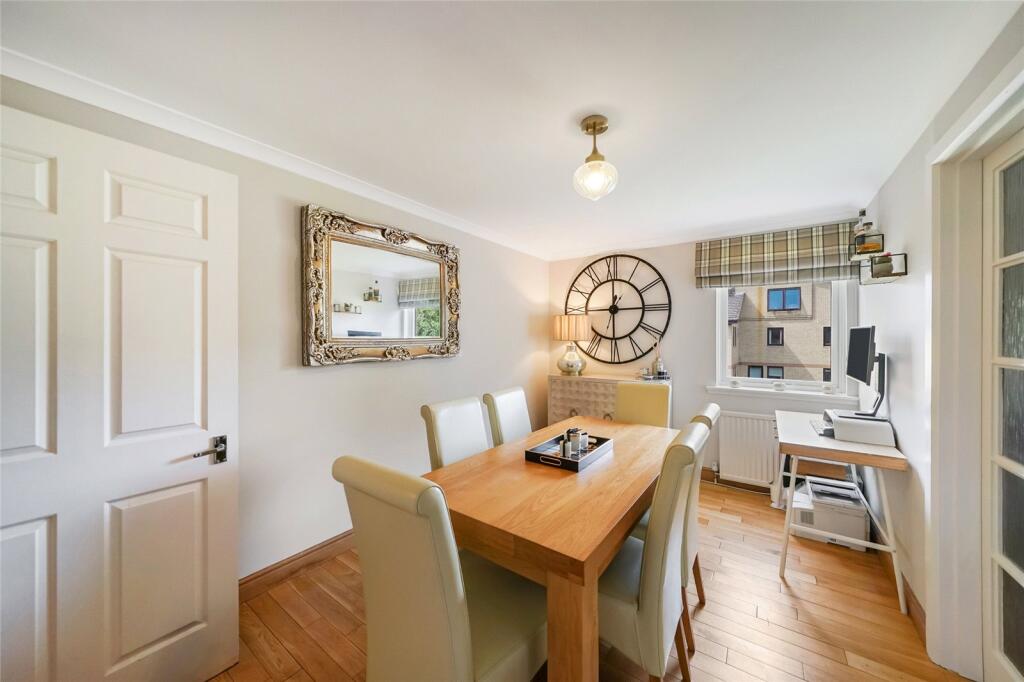 Dining Room/Bed 3