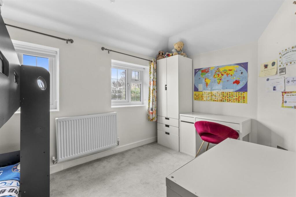 101 Cressex Rd, HP12 4PS-3.jpg