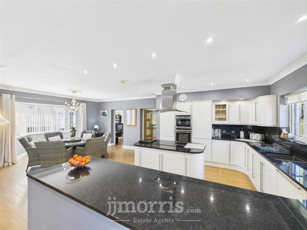 Open Plan Kitchen/Diner/Lounge