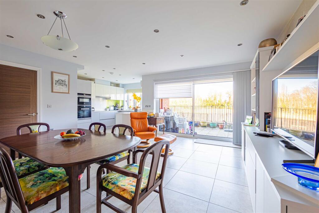 Kitchen Dining Family 1.jpg