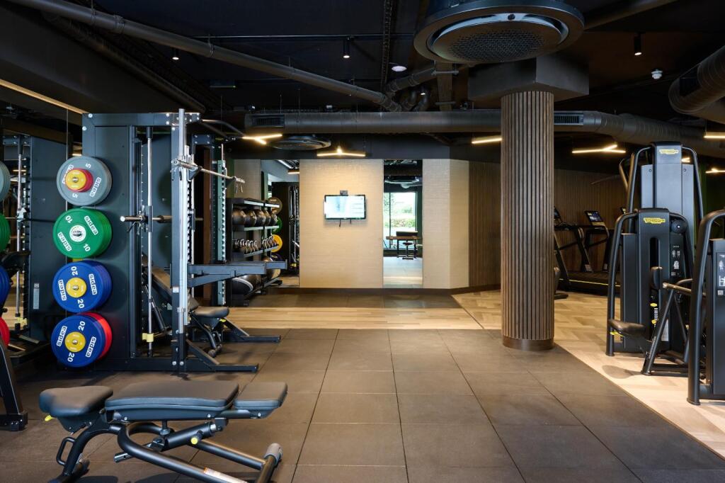 BRAND NEW GYM