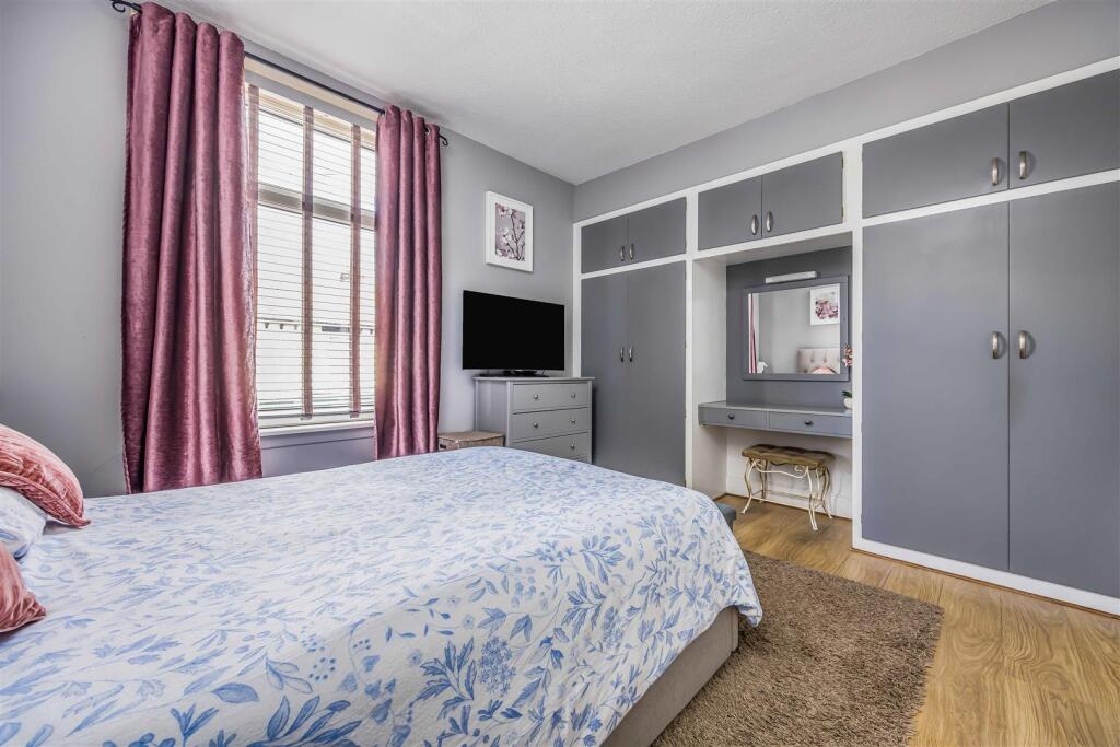 6 Seafield Road, Baffins-Small-PorticoMarketing-So