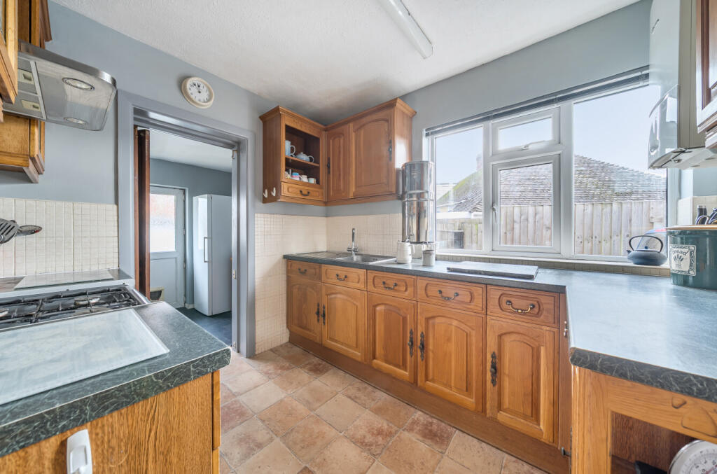 1375106-12-6909f8...