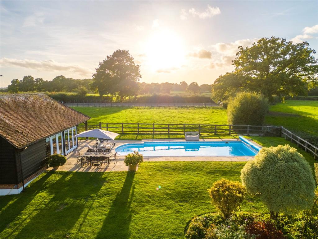 Annexe &amp; Pool