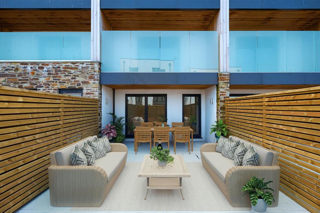 Enclosed Rear Garden