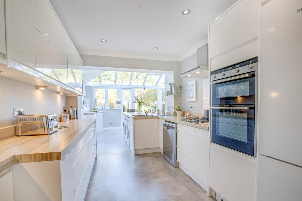 71 Amersham Road,...