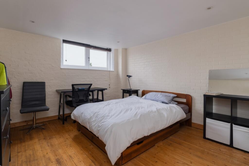Bedroom (2)
